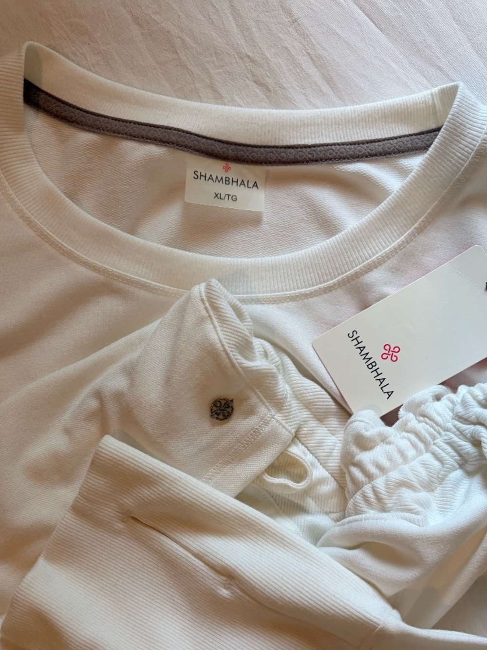 Shambhala White Bamboo‑Blend Ruched Long Sleeve Top – Size XL - Picture 5 of 5